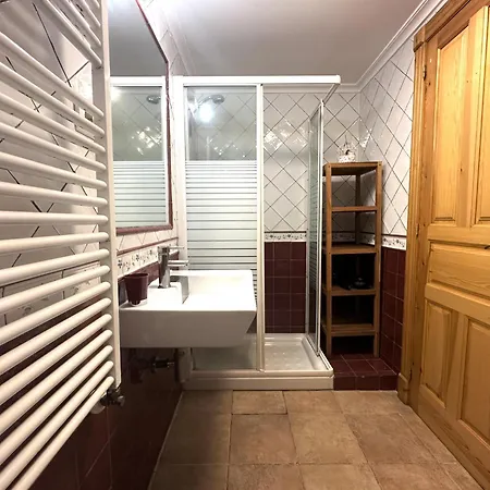 펜션 La Casa Vieja - 12010 *